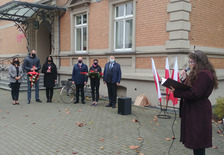 Narodowe Święto Niepodległości -  składanie kwiatów.