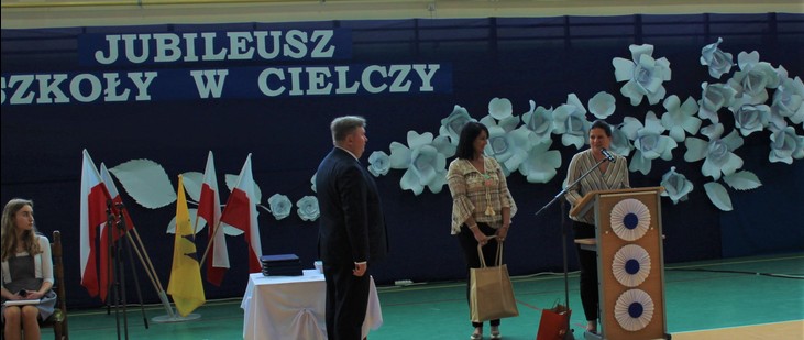 100 LAT SZKOŁY W CIELCZY