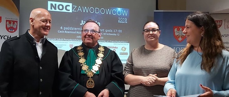 NOC ZAWODOWCÓW