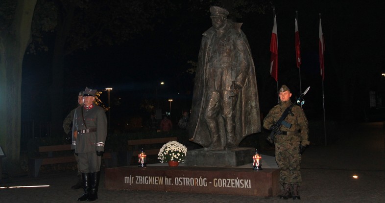 Capstrzyk w Parku im. mjr. Zbigniewa hr. Ostroroga-Gorzeńskiego